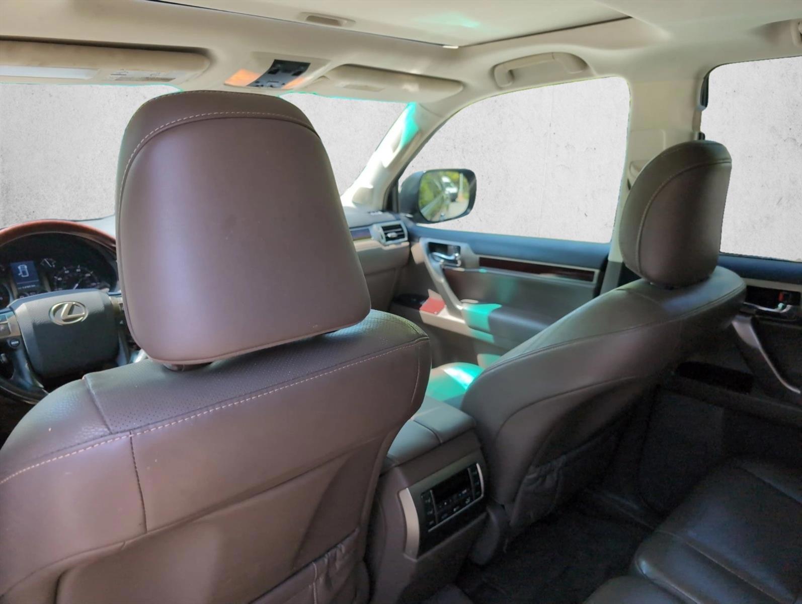 Thumbnail: 2016 Lexus GX - 5