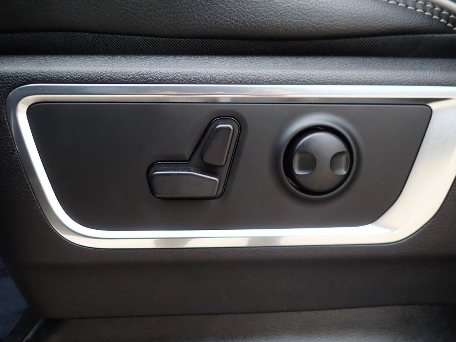 Thumbnail: 2026 RAM 1500 - 4