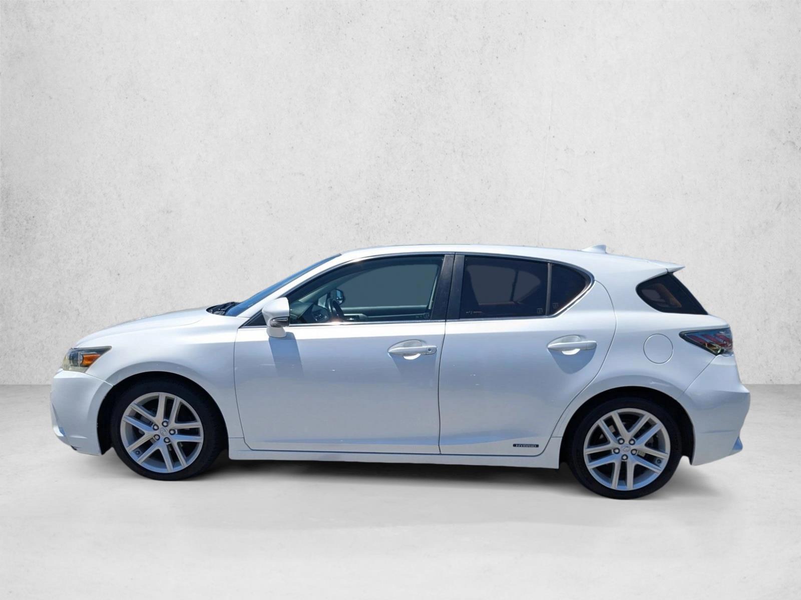Thumbnail: 2015 Lexus CT - 2