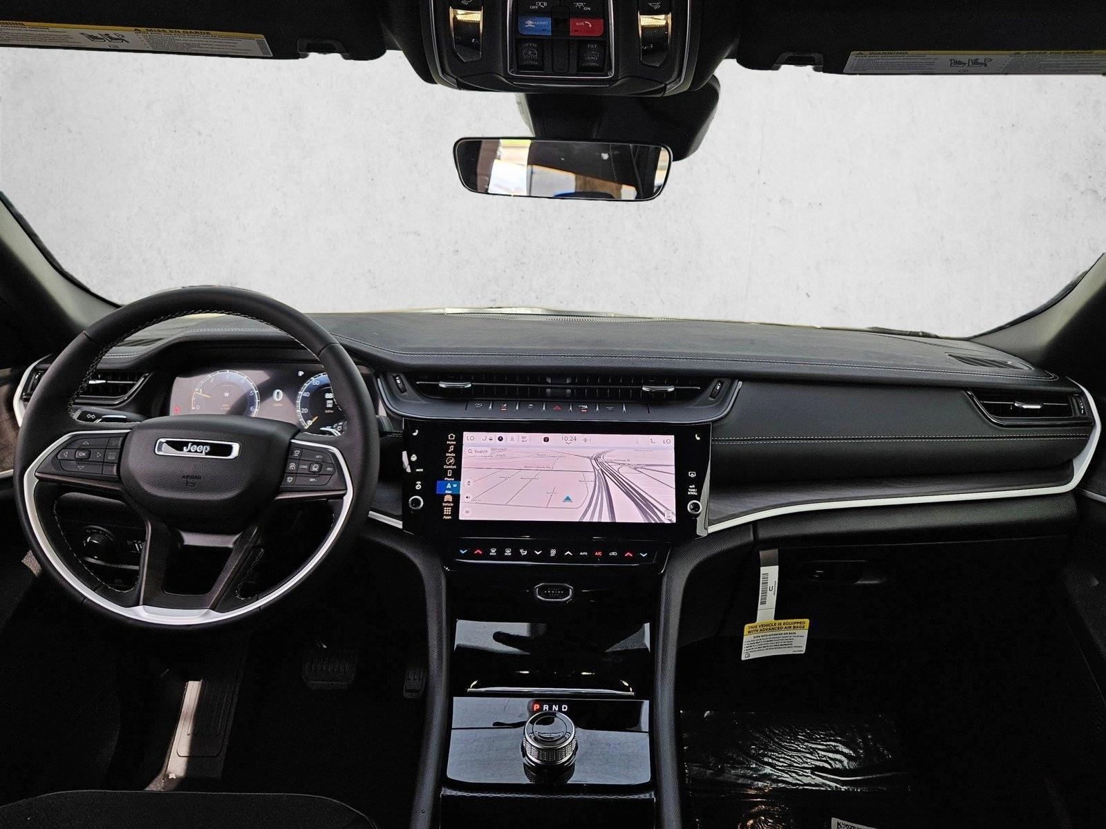 Thumbnail: 2026 Jeep Grand Cherokee - 3