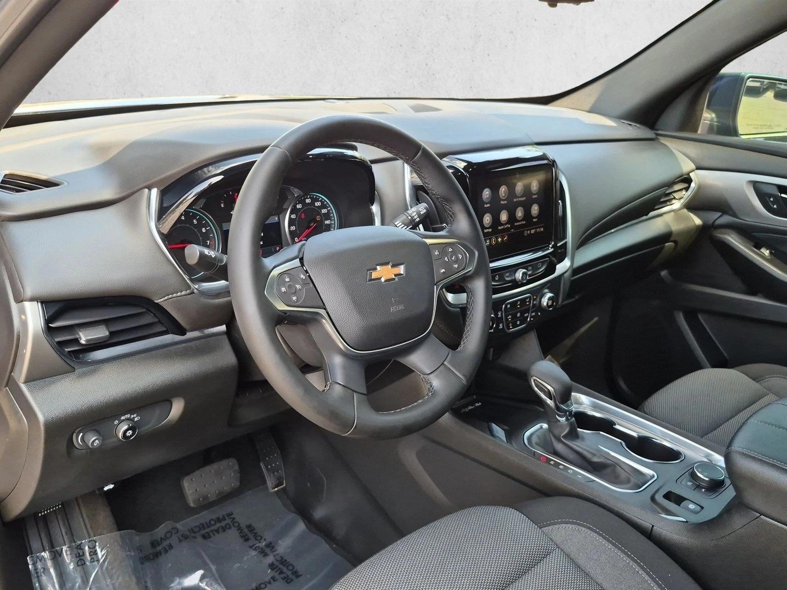 Thumbnail: 2023 Chevrolet Traverse - 3