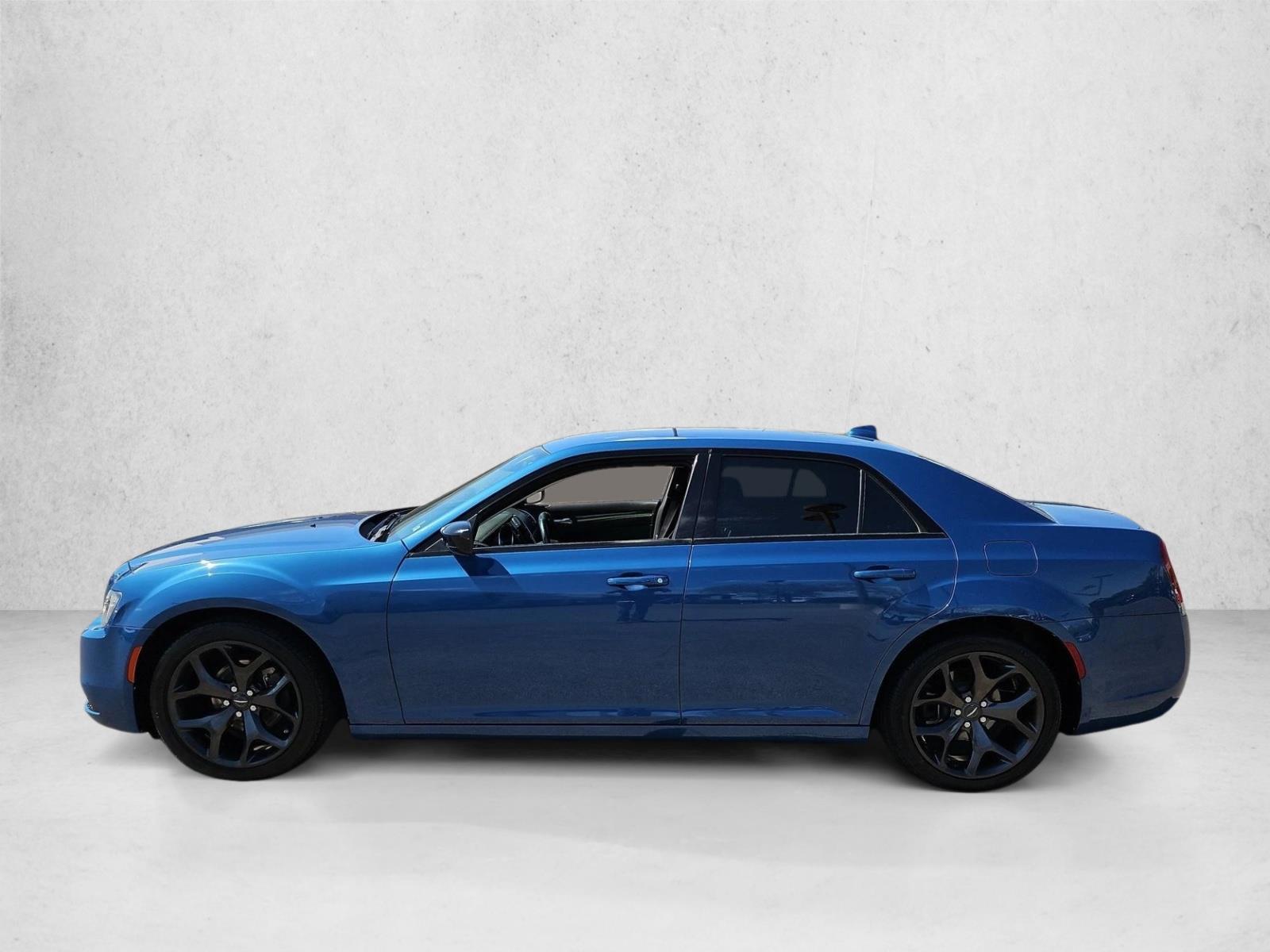 Thumbnail: 2020 Chrysler 300 - 2