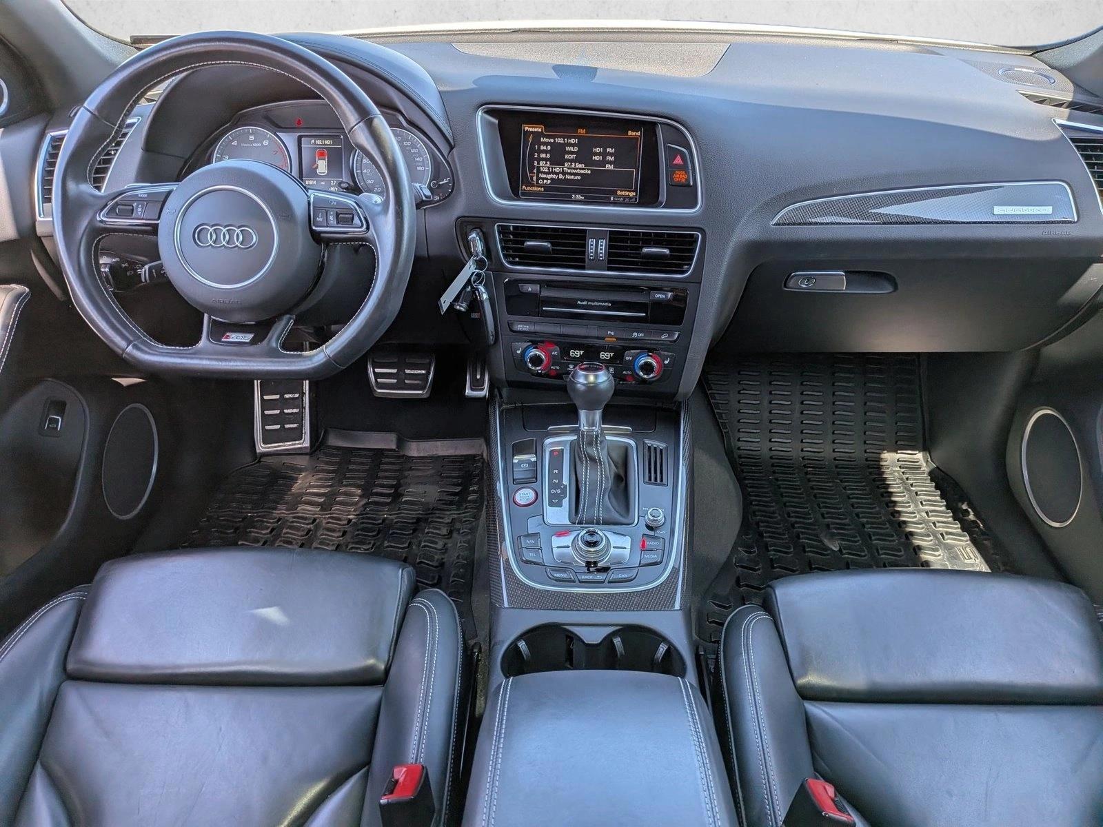 Thumbnail: 2016 Audi SQ5 - 3
