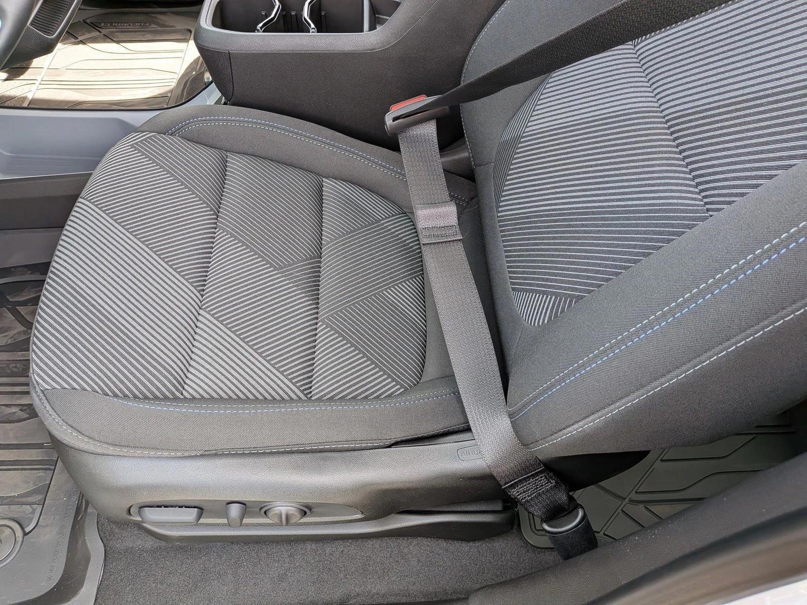 Thumbnail: 2027 Chevrolet Bolt EV - 4