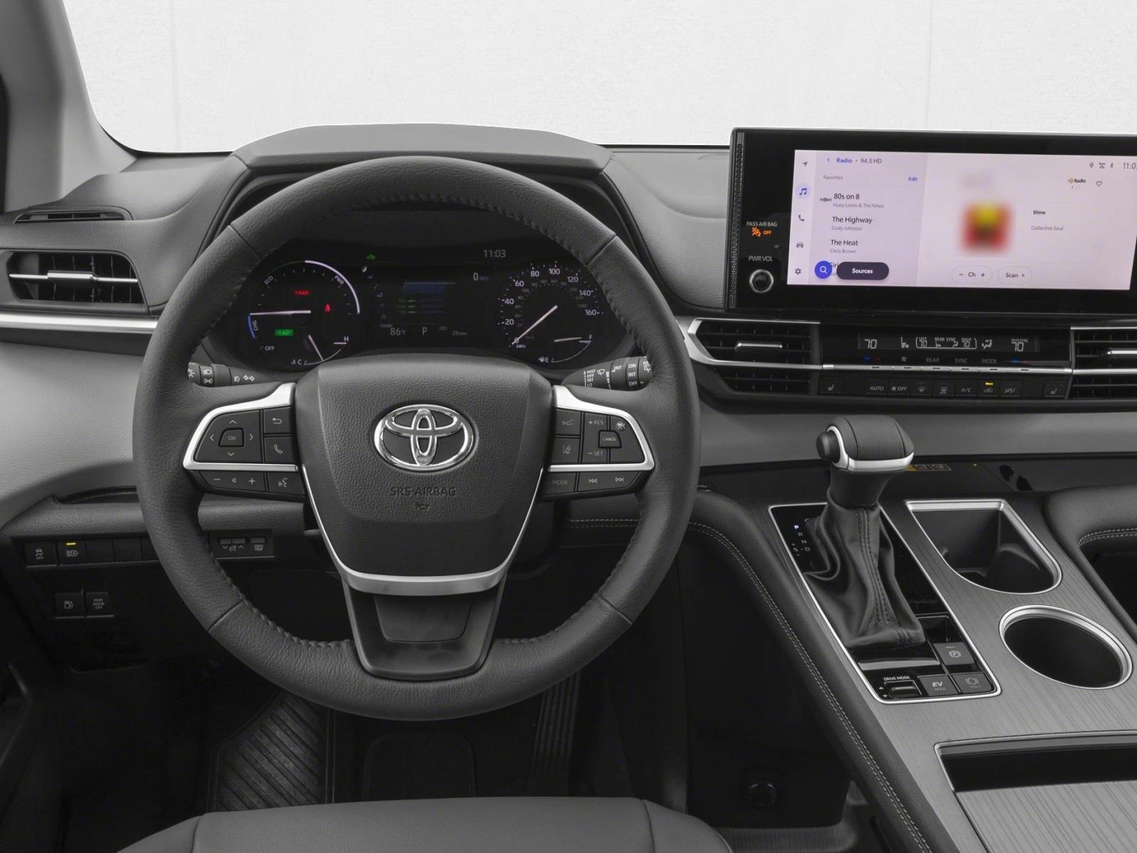 Thumbnail: 2026 Toyota Sienna - 3