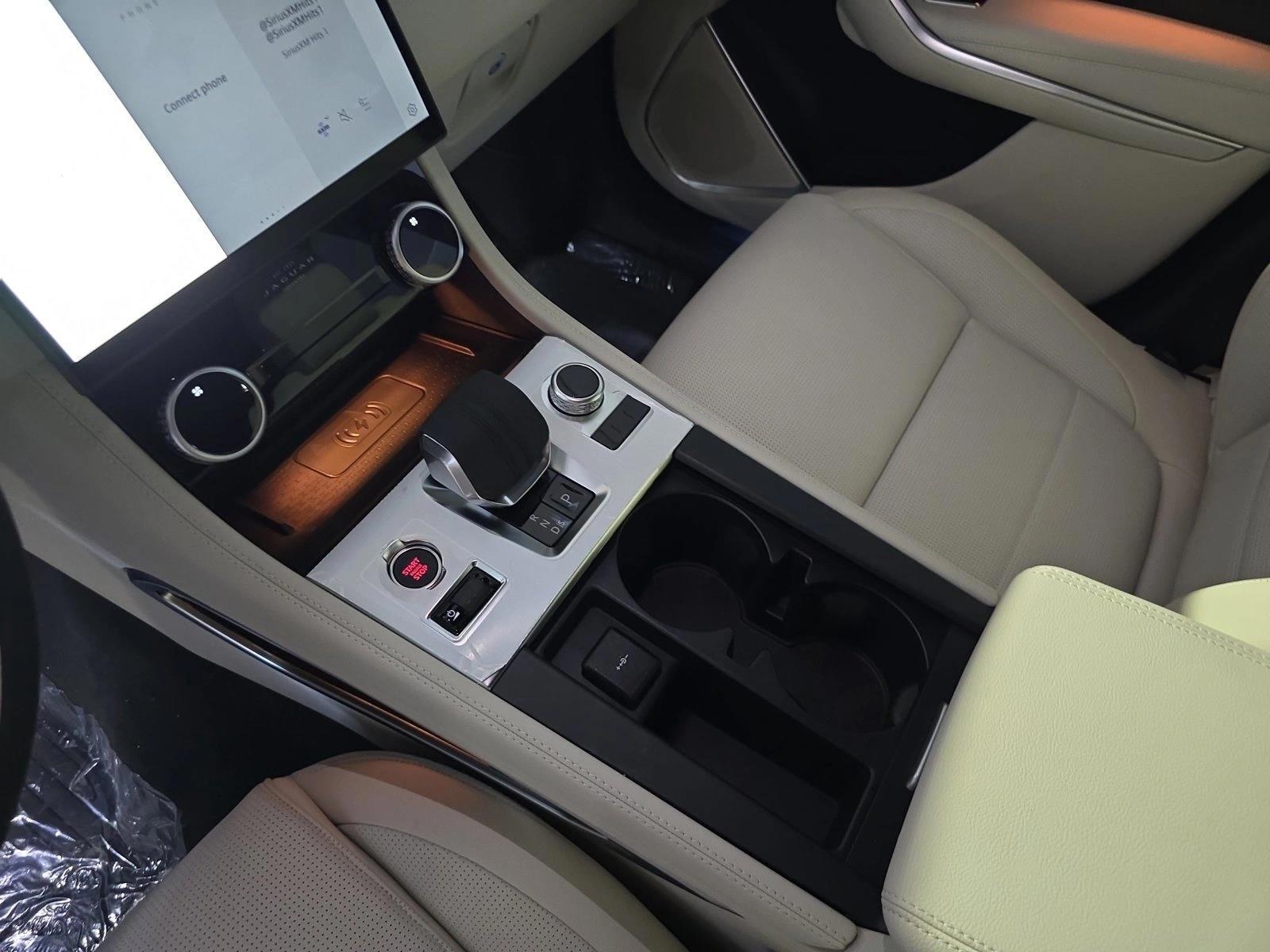 2026 Jaguar F-Pace R-Dynamic S - Photo 21