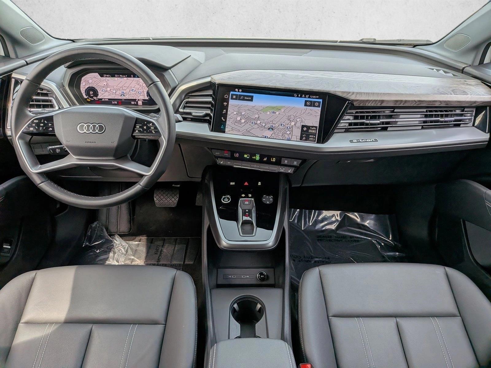 Thumbnail: 2025 Audi Q4 e-tron - 4