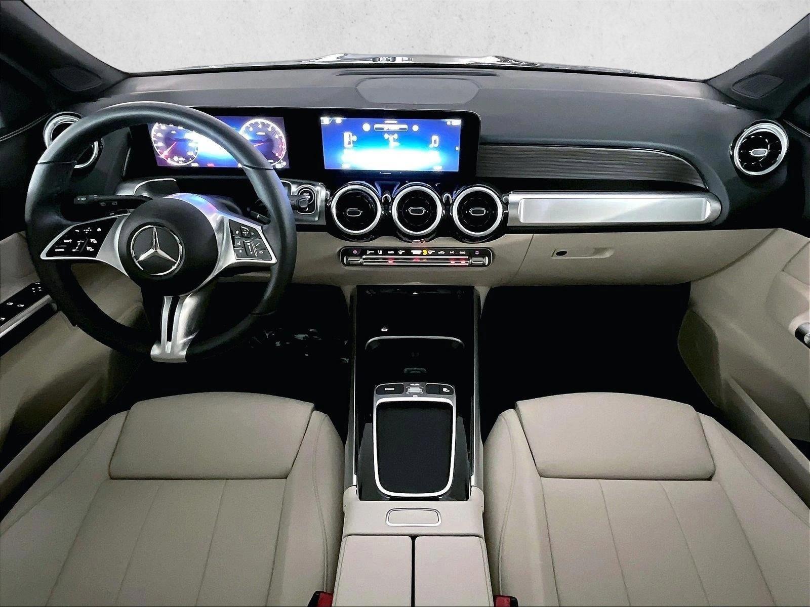 Thumbnail: 2026 Mercedes-Benz GLB - 4