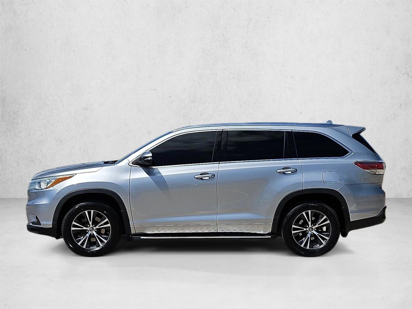 Thumbnail: 2016 Toyota Highlander - 2