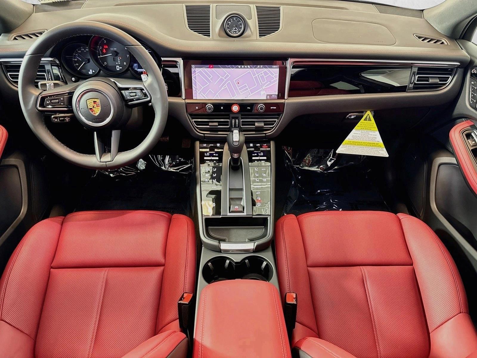 Thumbnail: 2026 Porsche Macan - 4