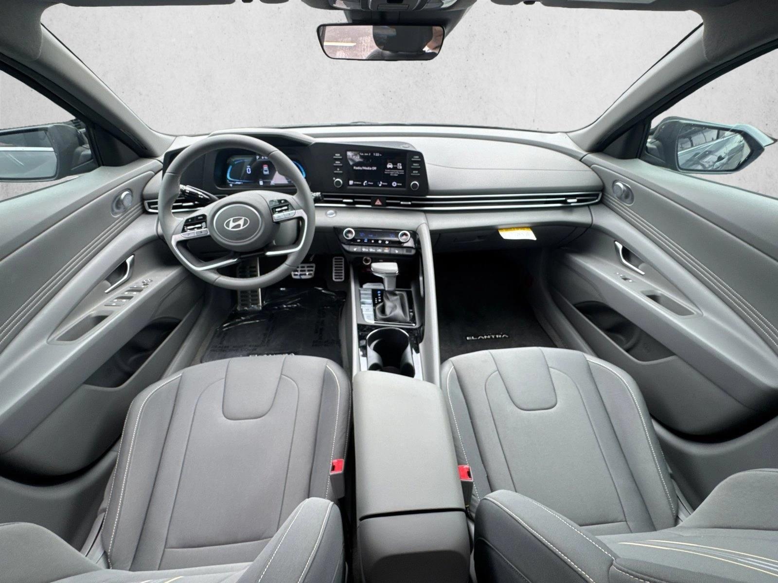Thumbnail: 2026 Hyundai Elantra - 3