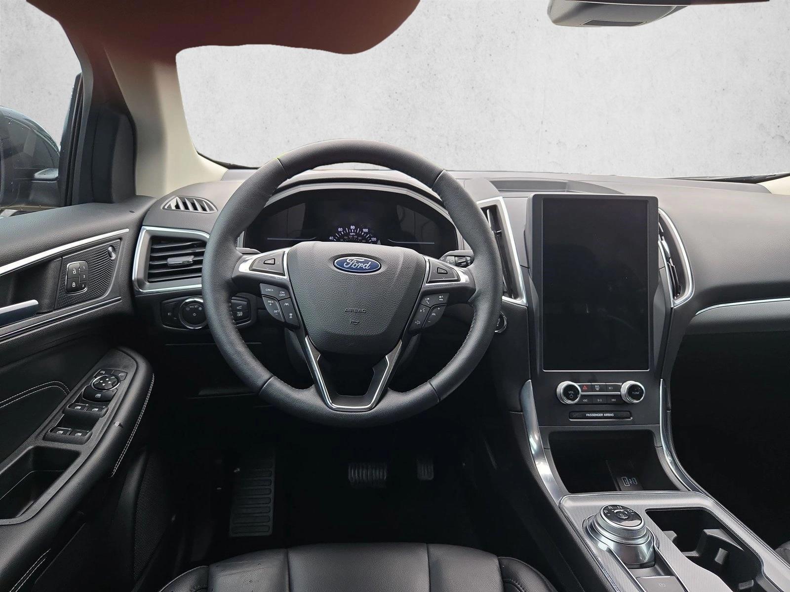 Thumbnail: 2022 Ford Edge - 2