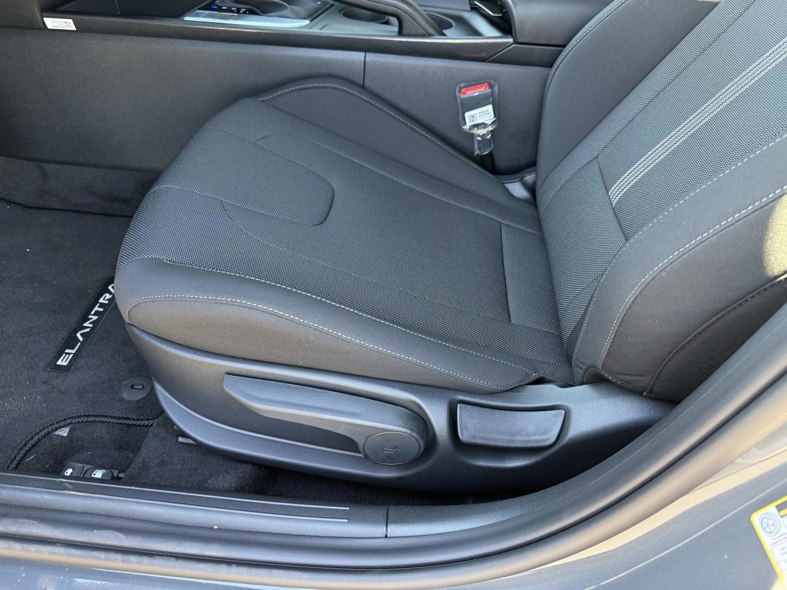 Thumbnail: 2026 Hyundai Elantra - 4