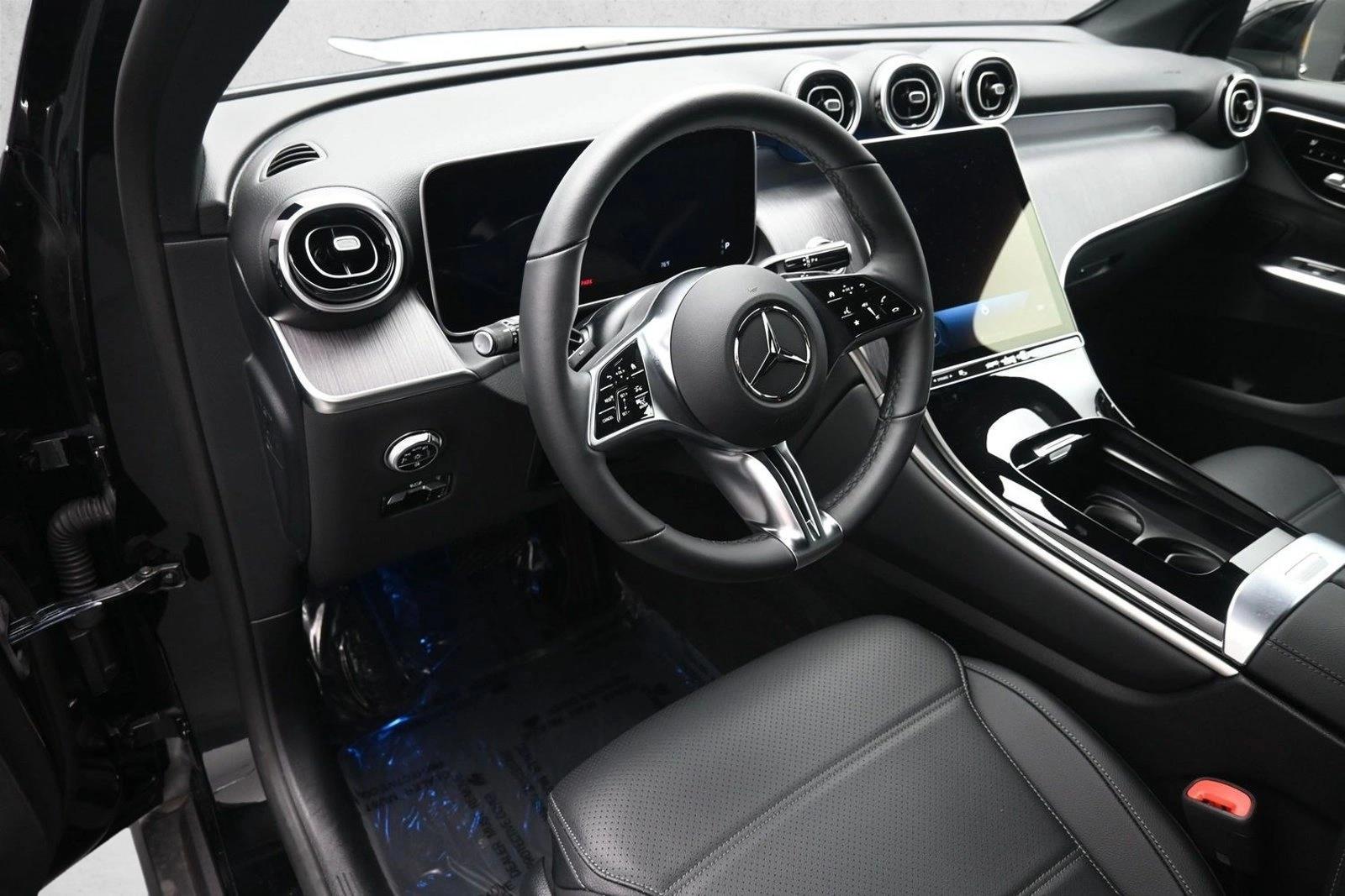 Thumbnail: 2026 Mercedes-Benz GLC - 3