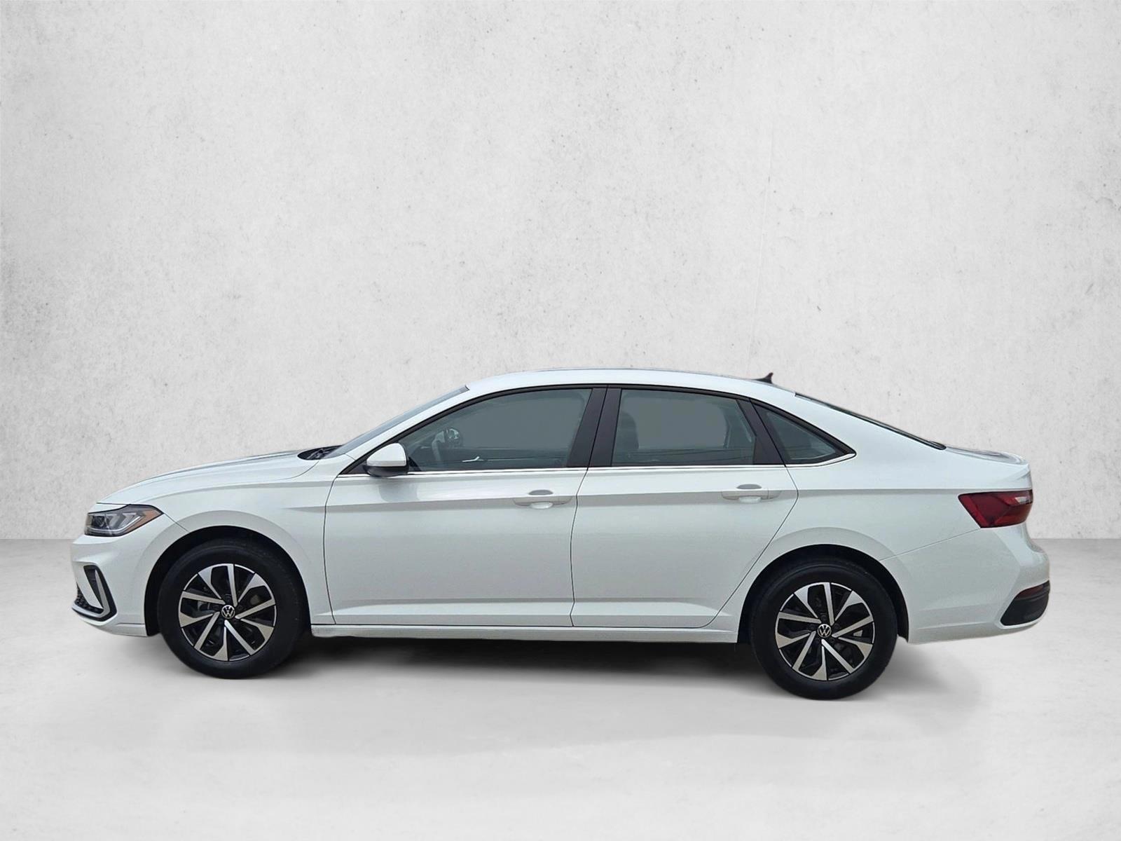 Thumbnail: 2025 Volkswagen Jetta - 2