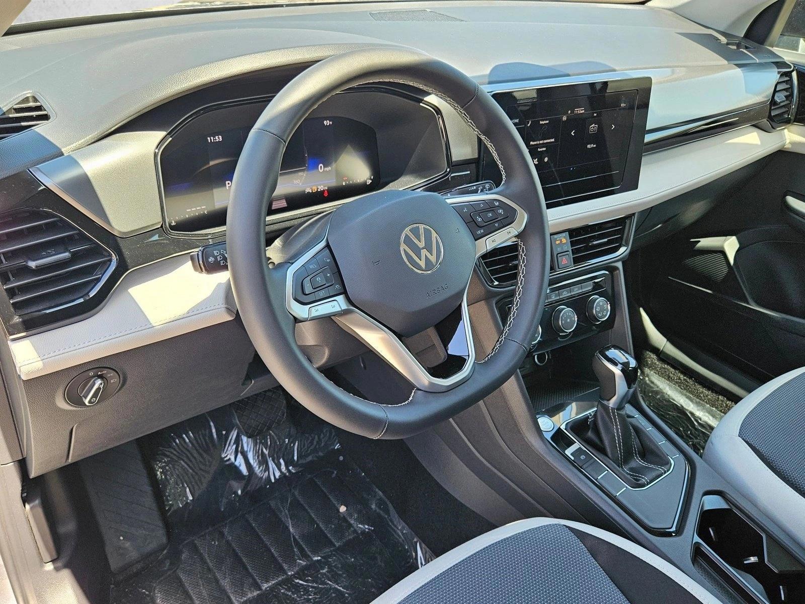 Thumbnail: 2026 Volkswagen Taos - 3