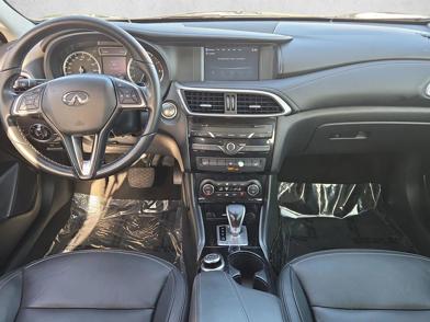 2017 INFINITI QX30