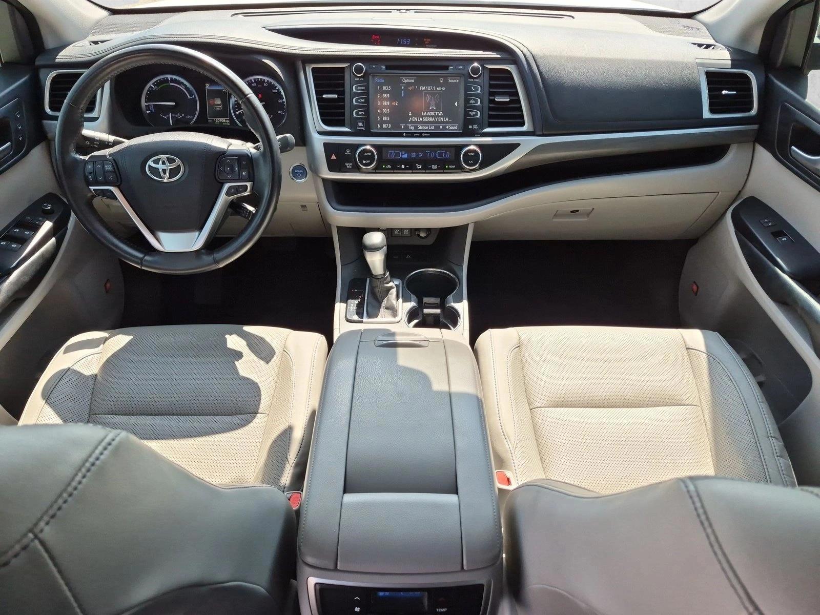 Thumbnail: 2017 Toyota Highlander - 3