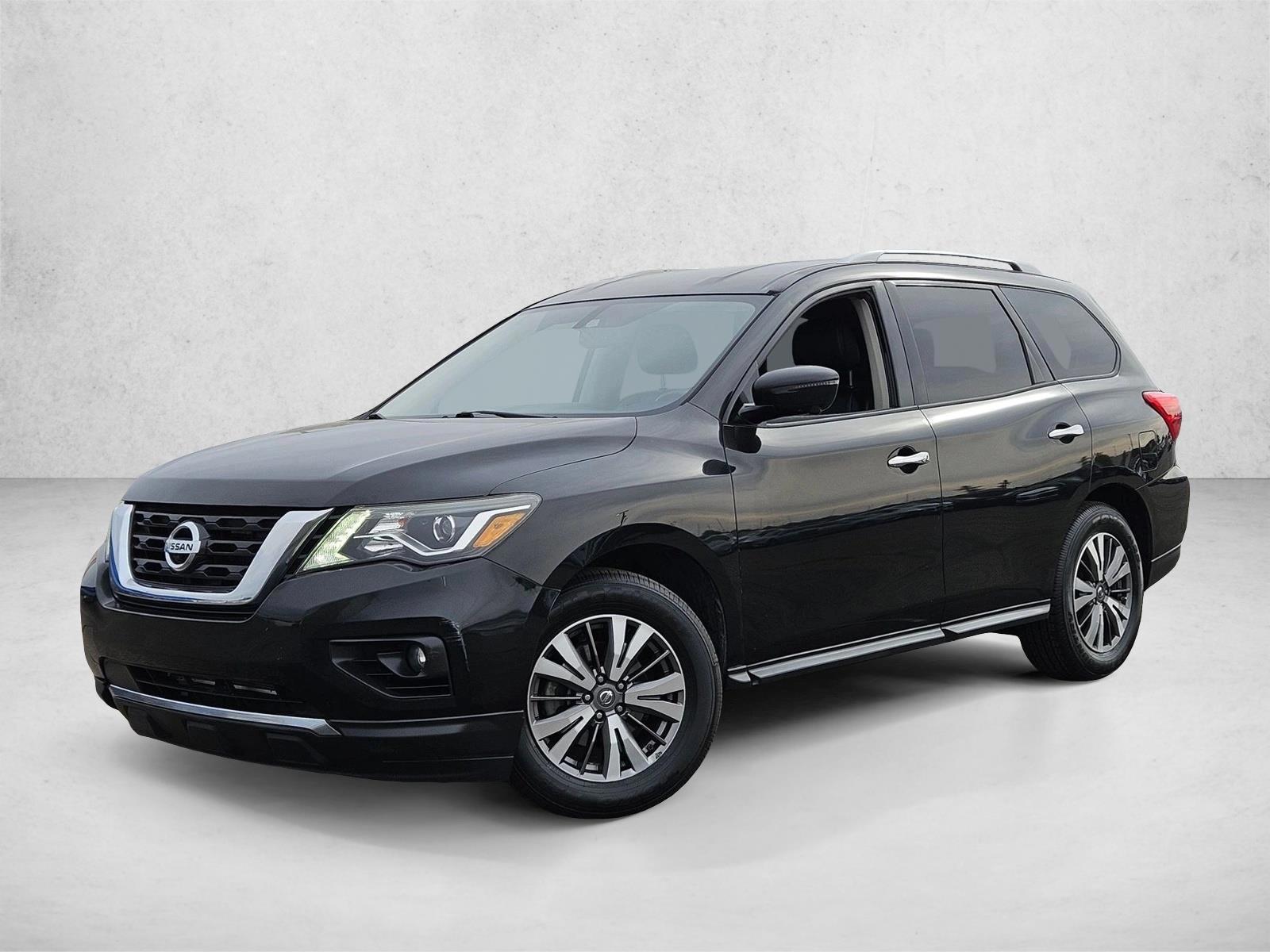 Thumbnail: 2017 Nissan Pathfinder - 1