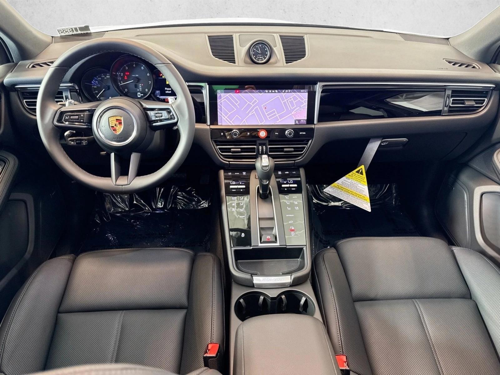 Thumbnail: 2026 Porsche Macan - 3