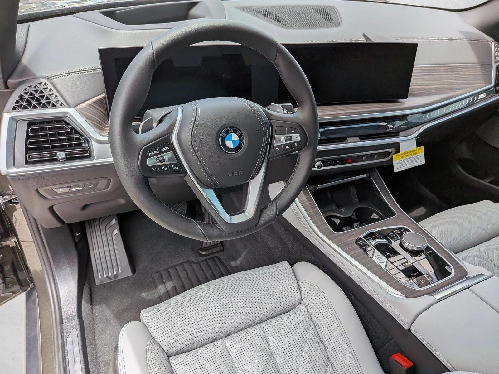 Thumbnail: 2026 BMW X5 - 3