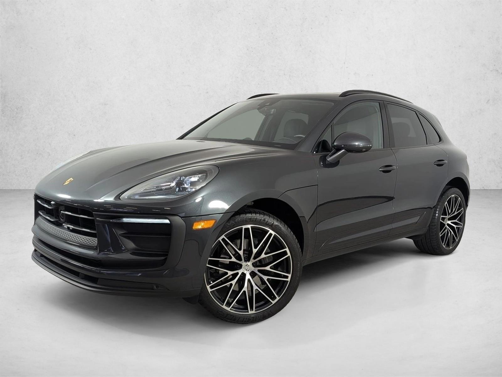 Thumbnail: 2026 Porsche Macan - 1