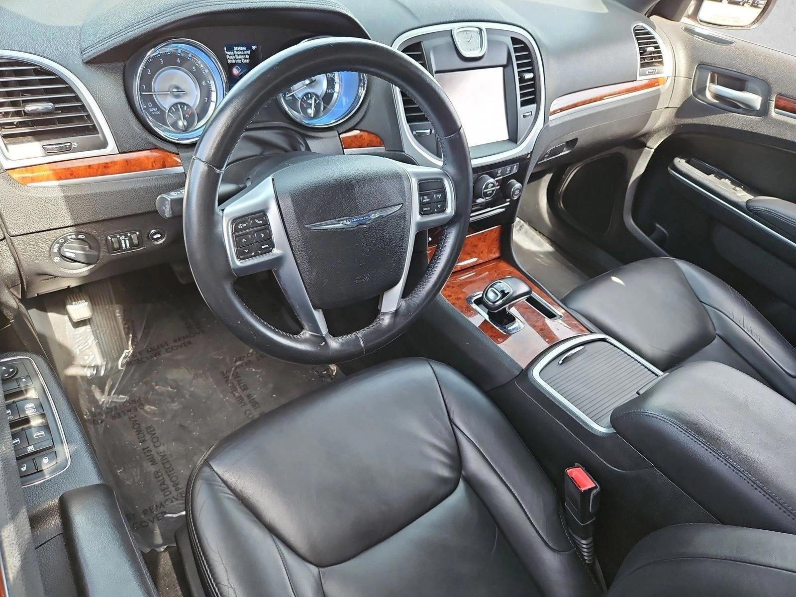 Thumbnail: 2013 Chrysler 300 - 3