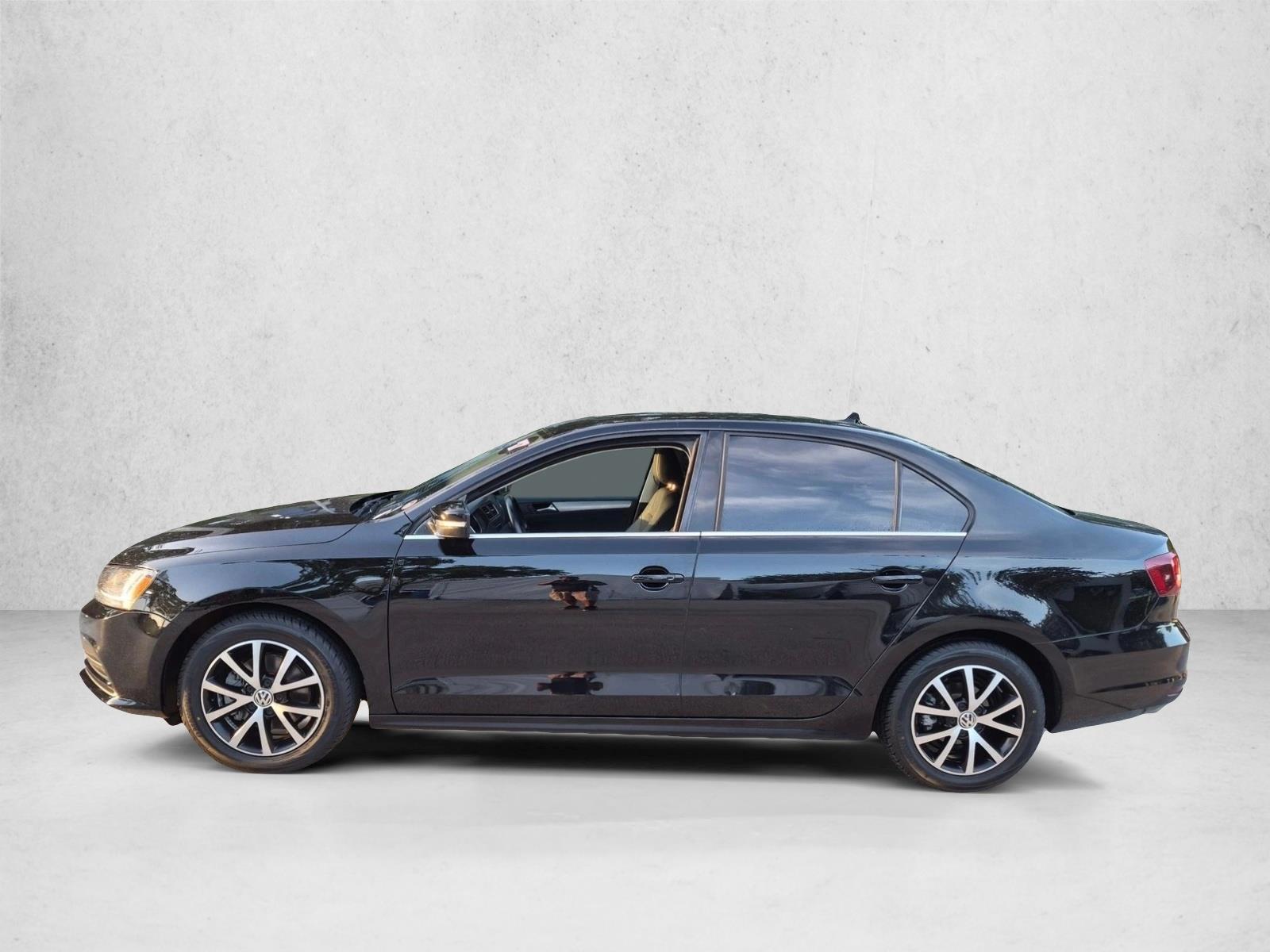 Thumbnail: 2017 Volkswagen Jetta - 2