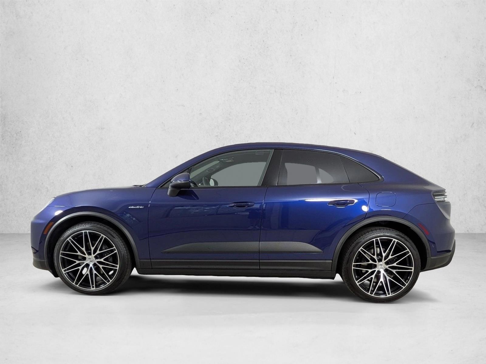 Thumbnail: 2025 Porsche Macan - 2