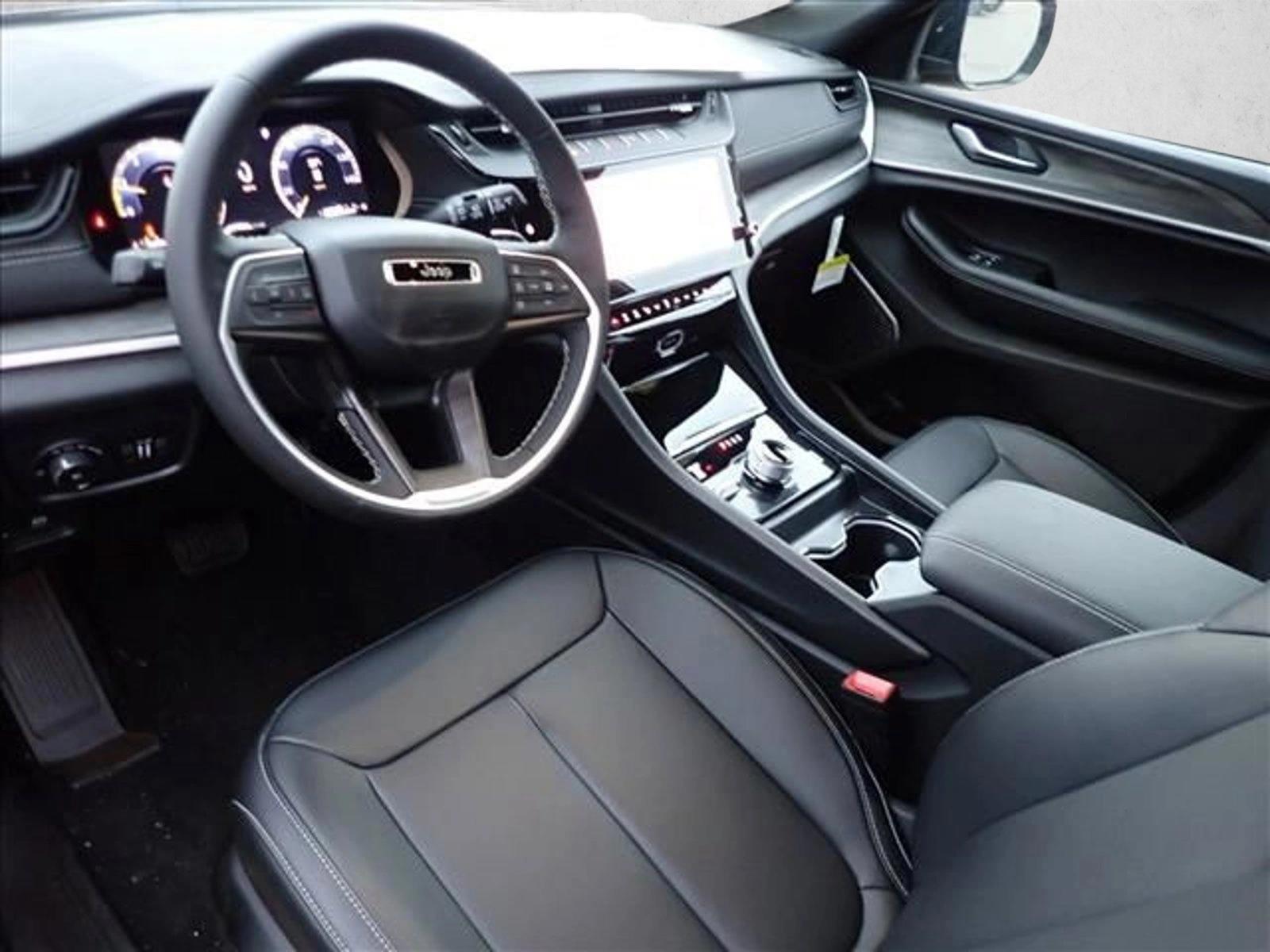 Thumbnail: 2026 Jeep Grand Cherokee L - 3