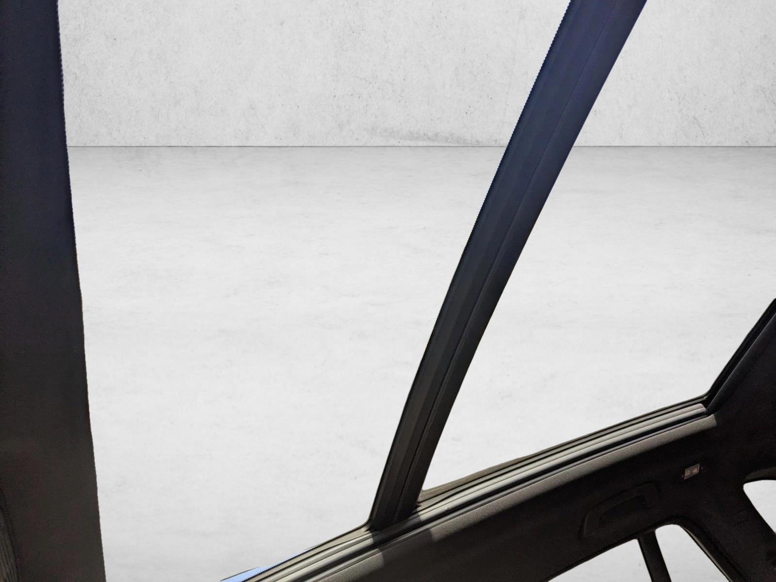 2026 BMW X5 50e - Photo 15