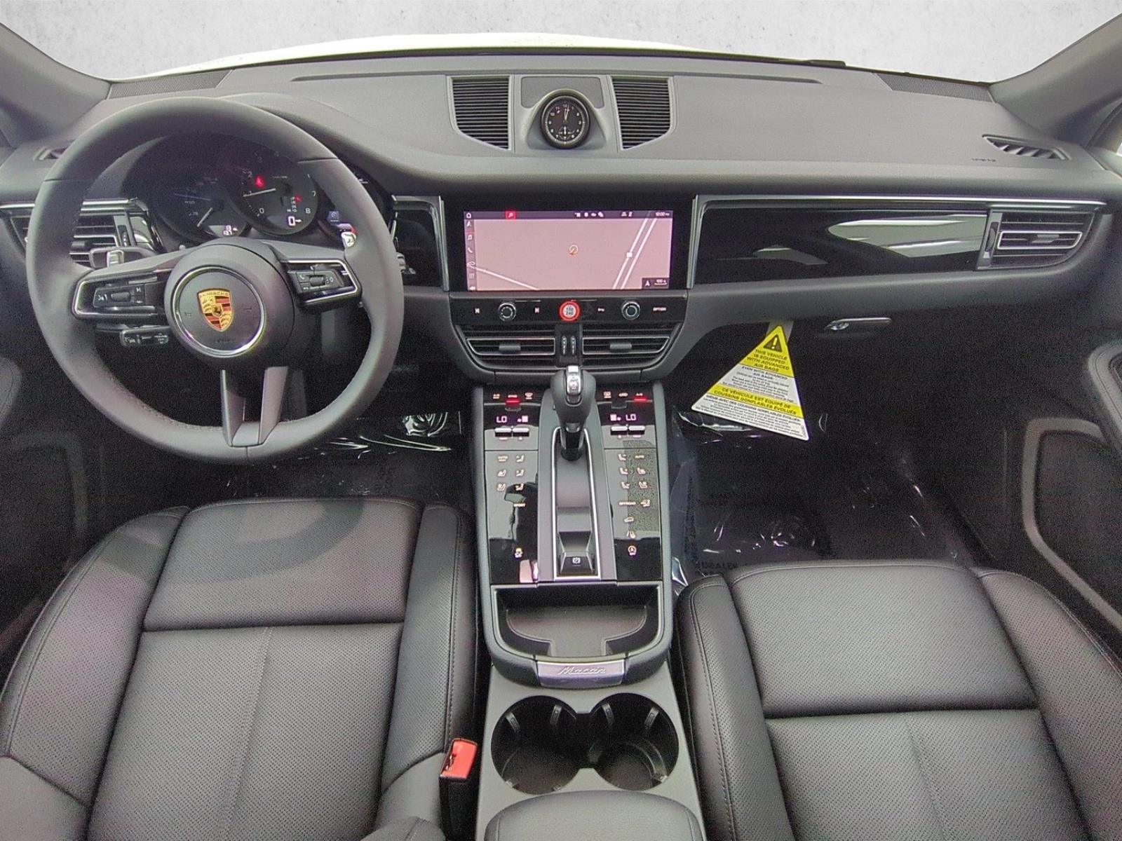 Thumbnail: 2026 Porsche Macan - 4