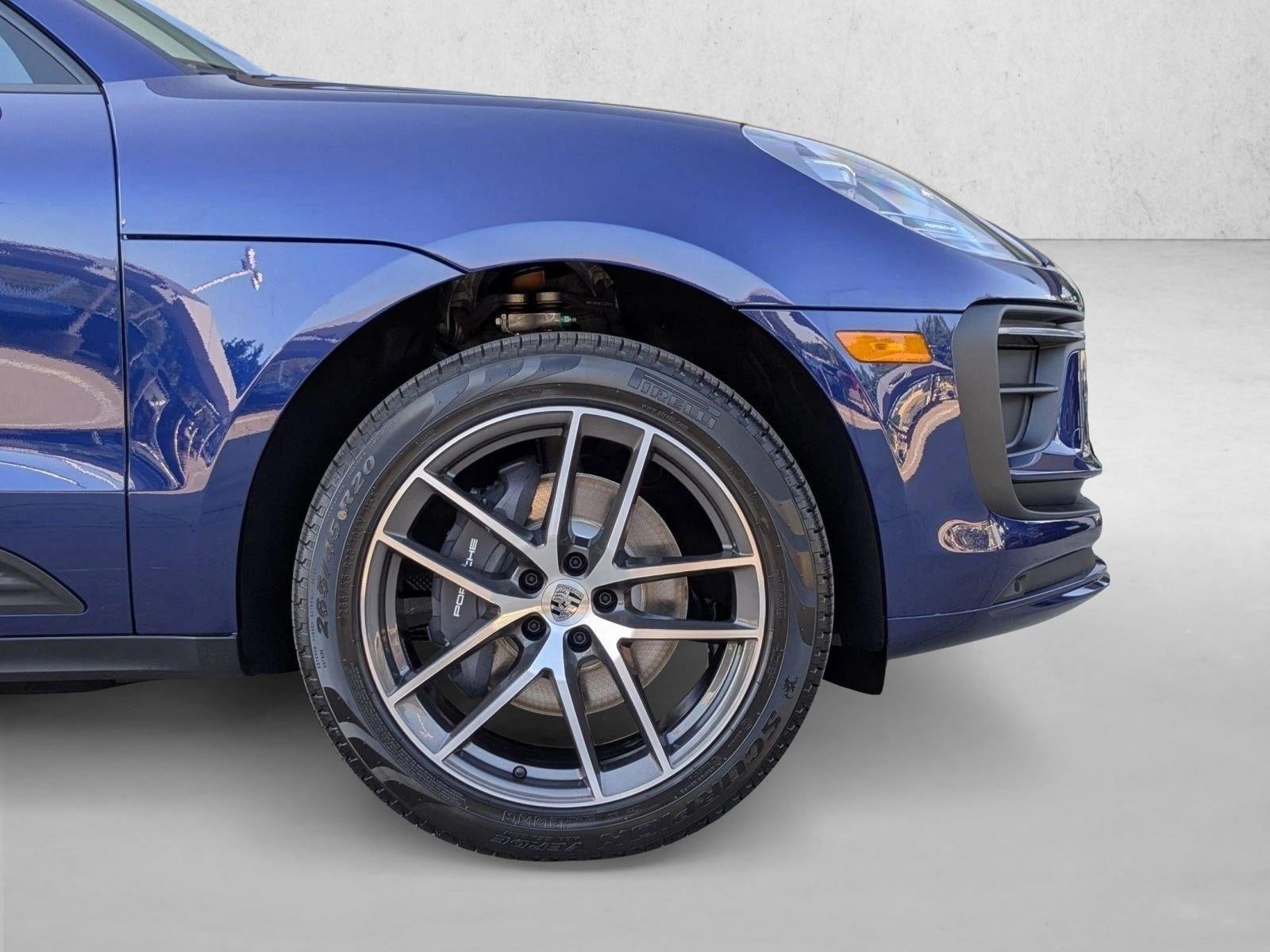 2026 Porsche Macan T - Photo 11