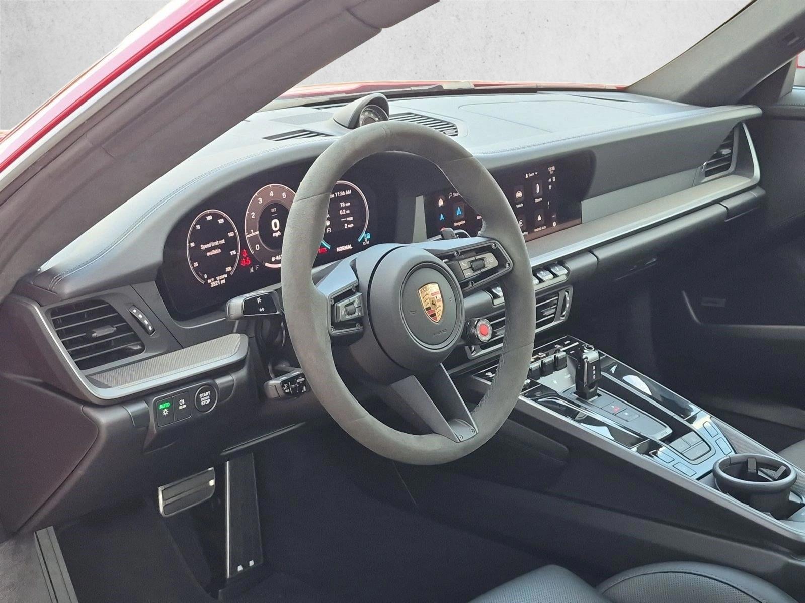 Thumbnail: 2025 Porsche 911 - 3