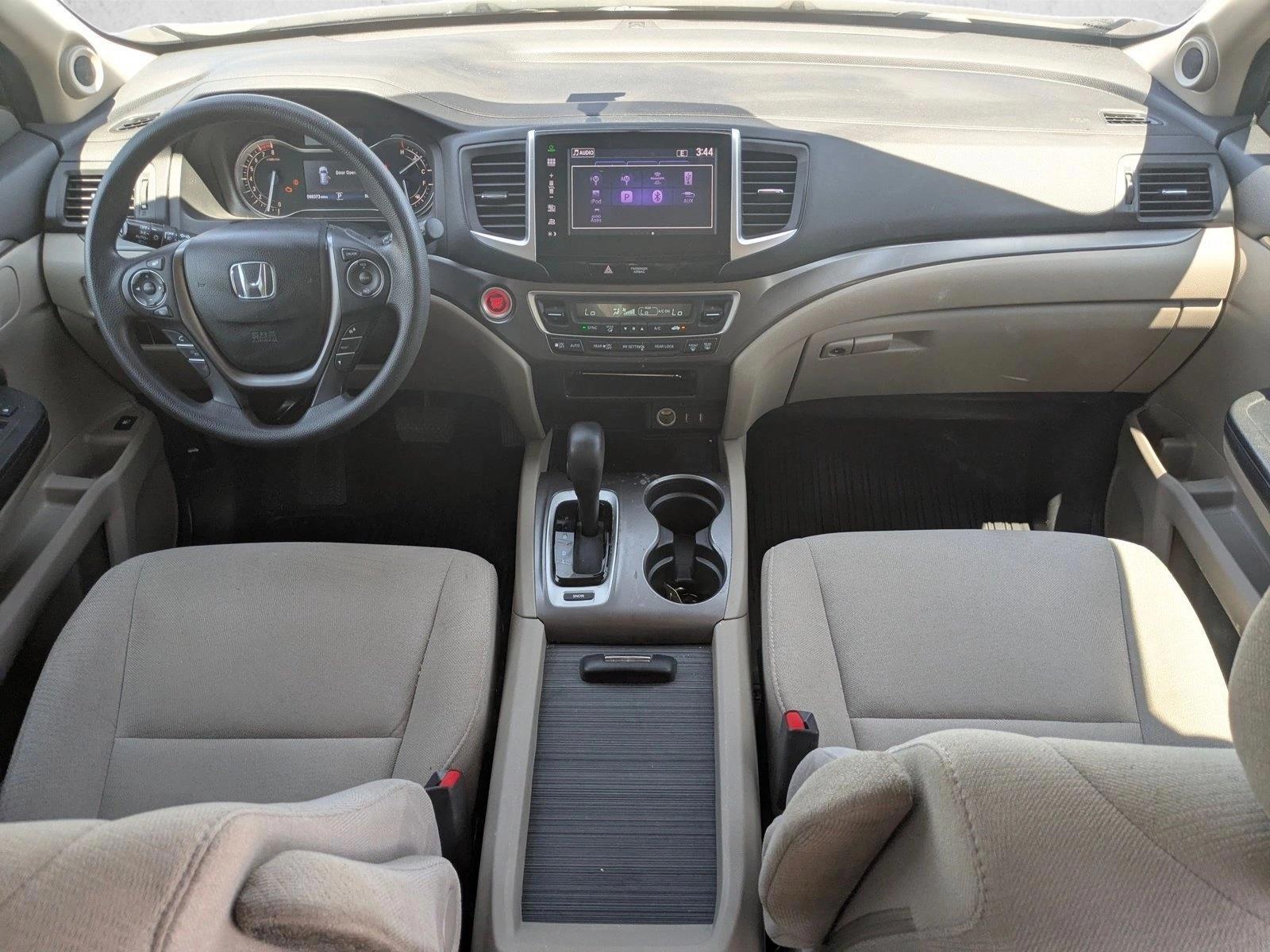 Thumbnail: 2016 Honda Pilot - 3