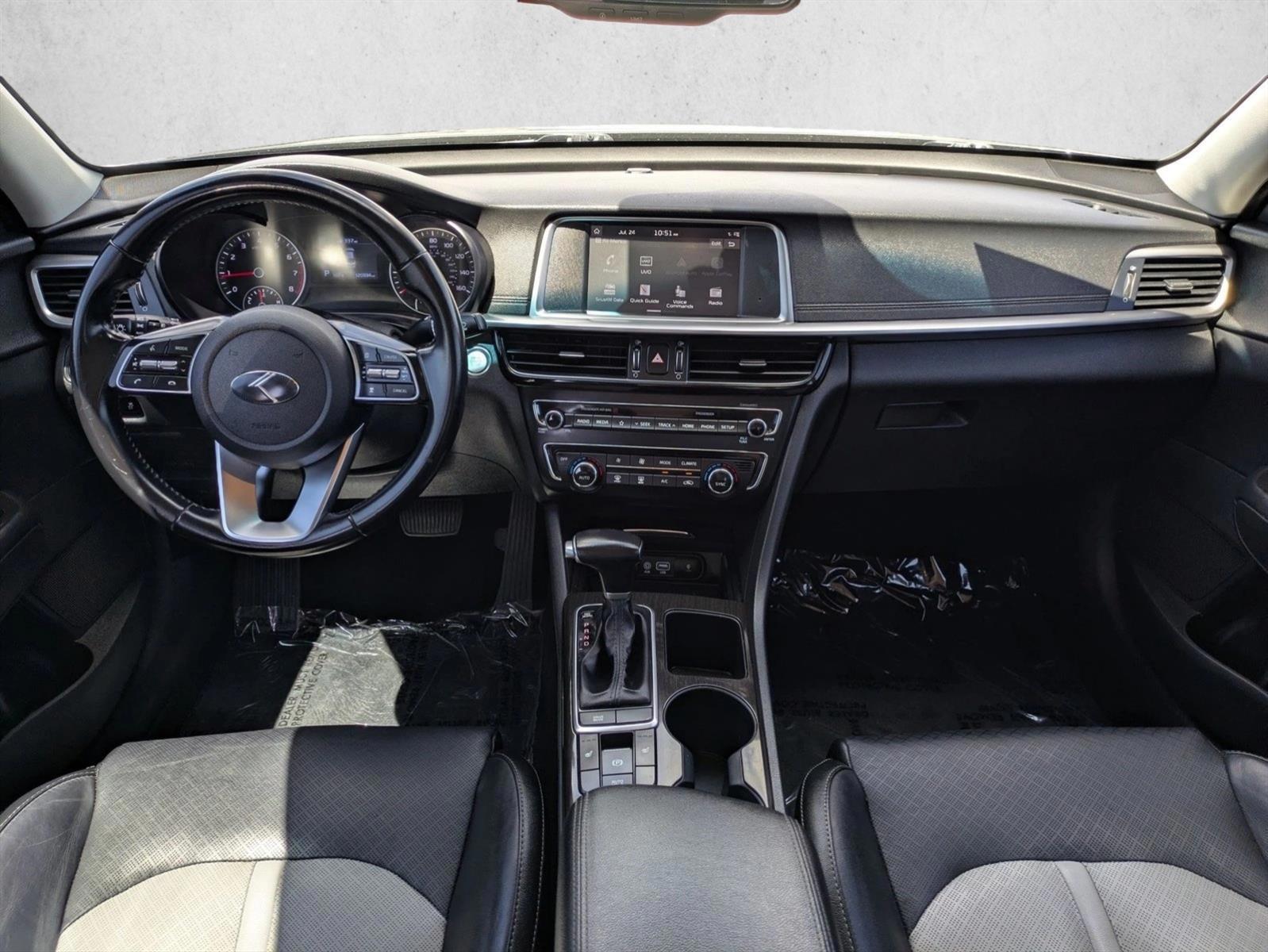 Thumbnail: 2020 Kia Optima - 3