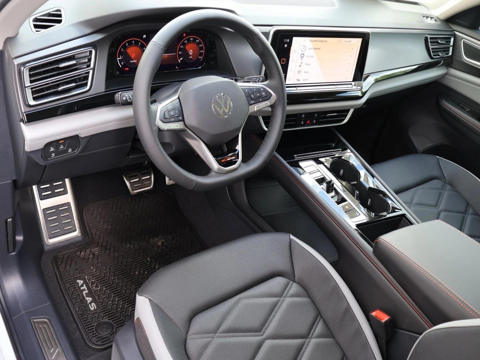 Thumbnail: 2026 Volkswagen Atlas - 3