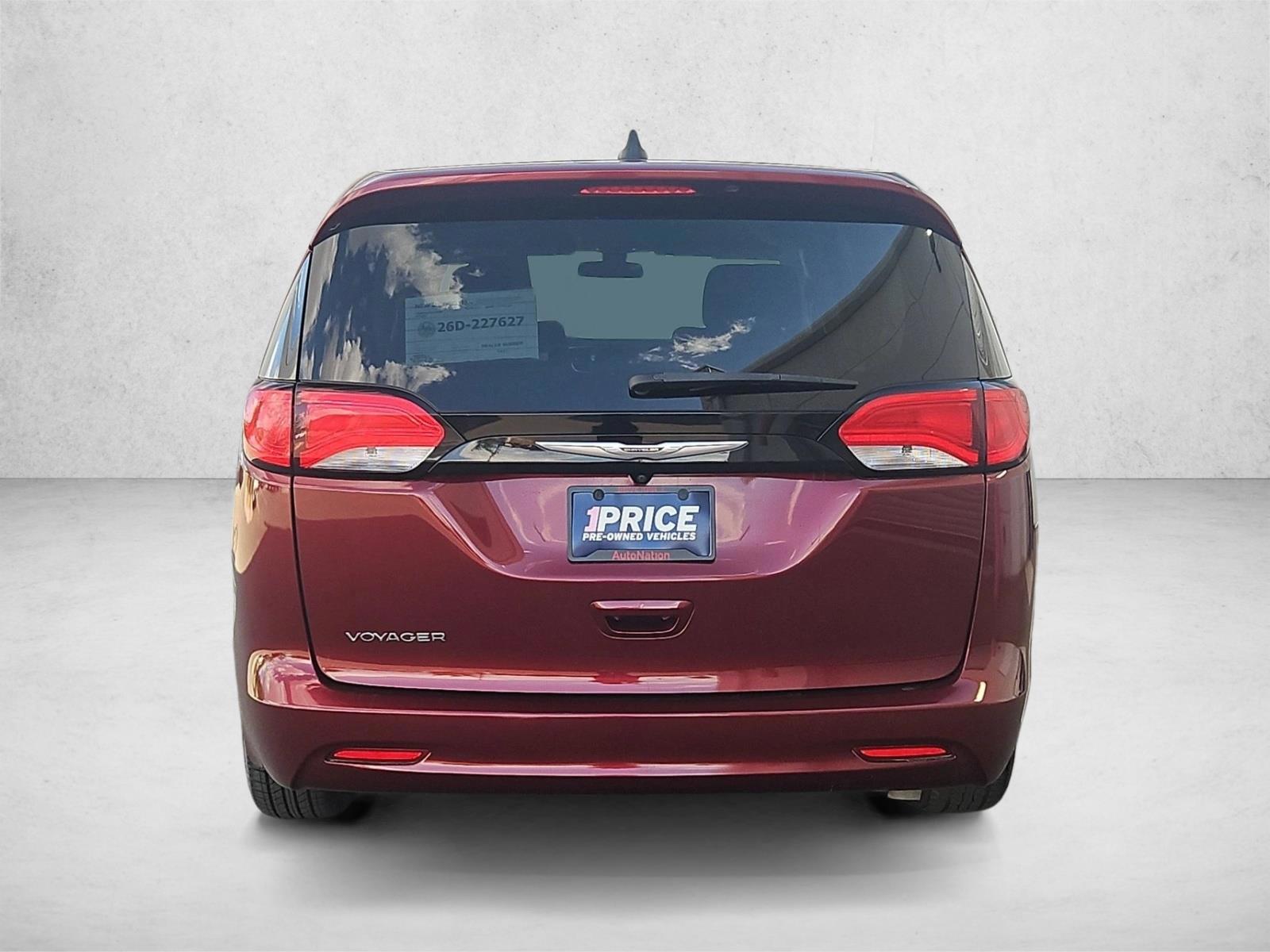 2022 Chrysler Voyager