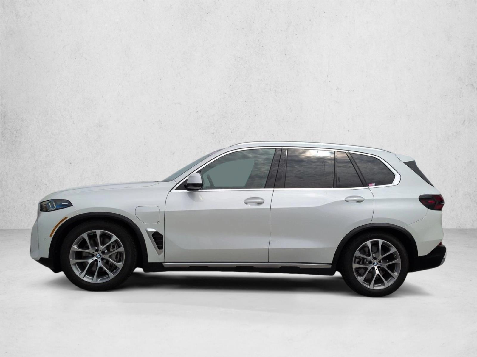 Thumbnail: 2026 BMW X5 - 2