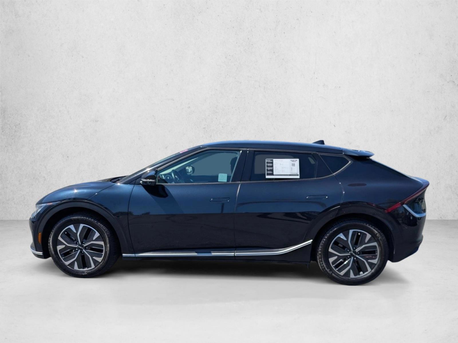 Thumbnail: 2022 Kia EV6 - 2