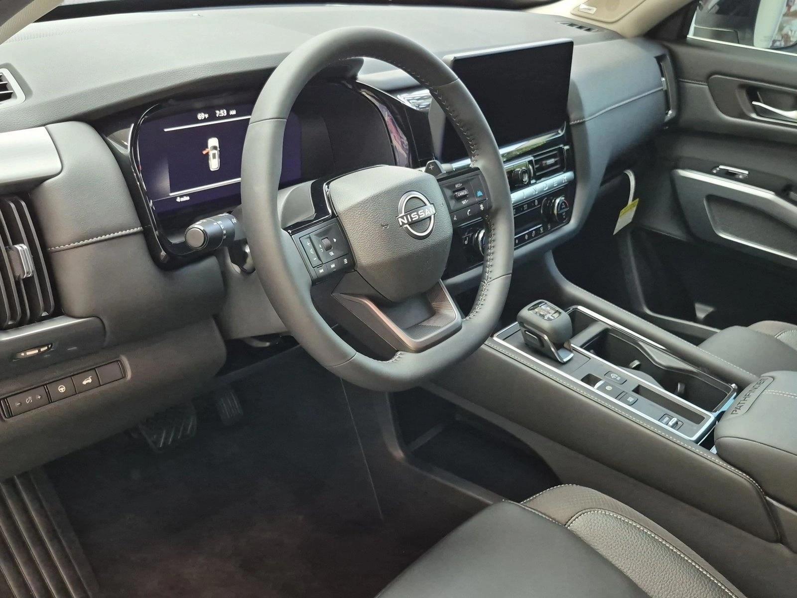 Thumbnail: 2026 Nissan Pathfinder - 3