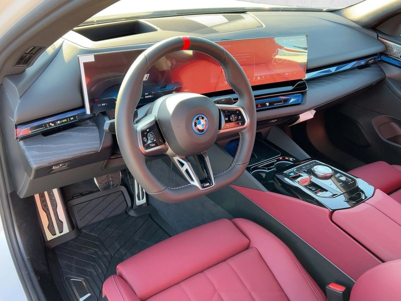 Thumbnail: 2025 BMW i5 - 3
