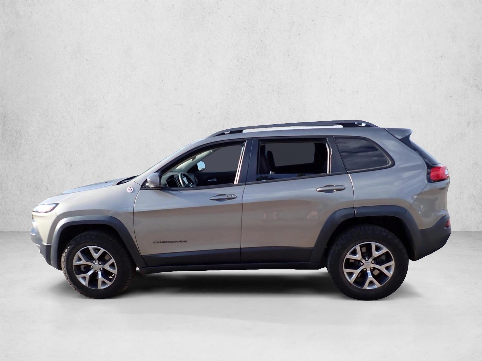Thumbnail: 2016 Jeep Cherokee - 4