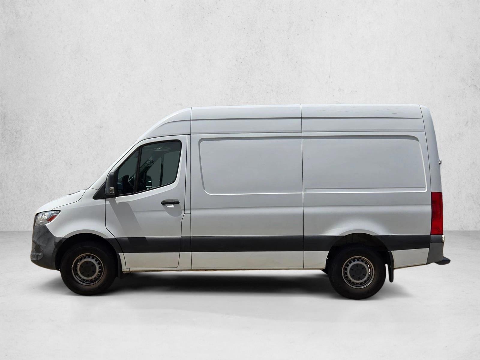 Thumbnail: 2021 Mercedes-Benz Sprinter - 2