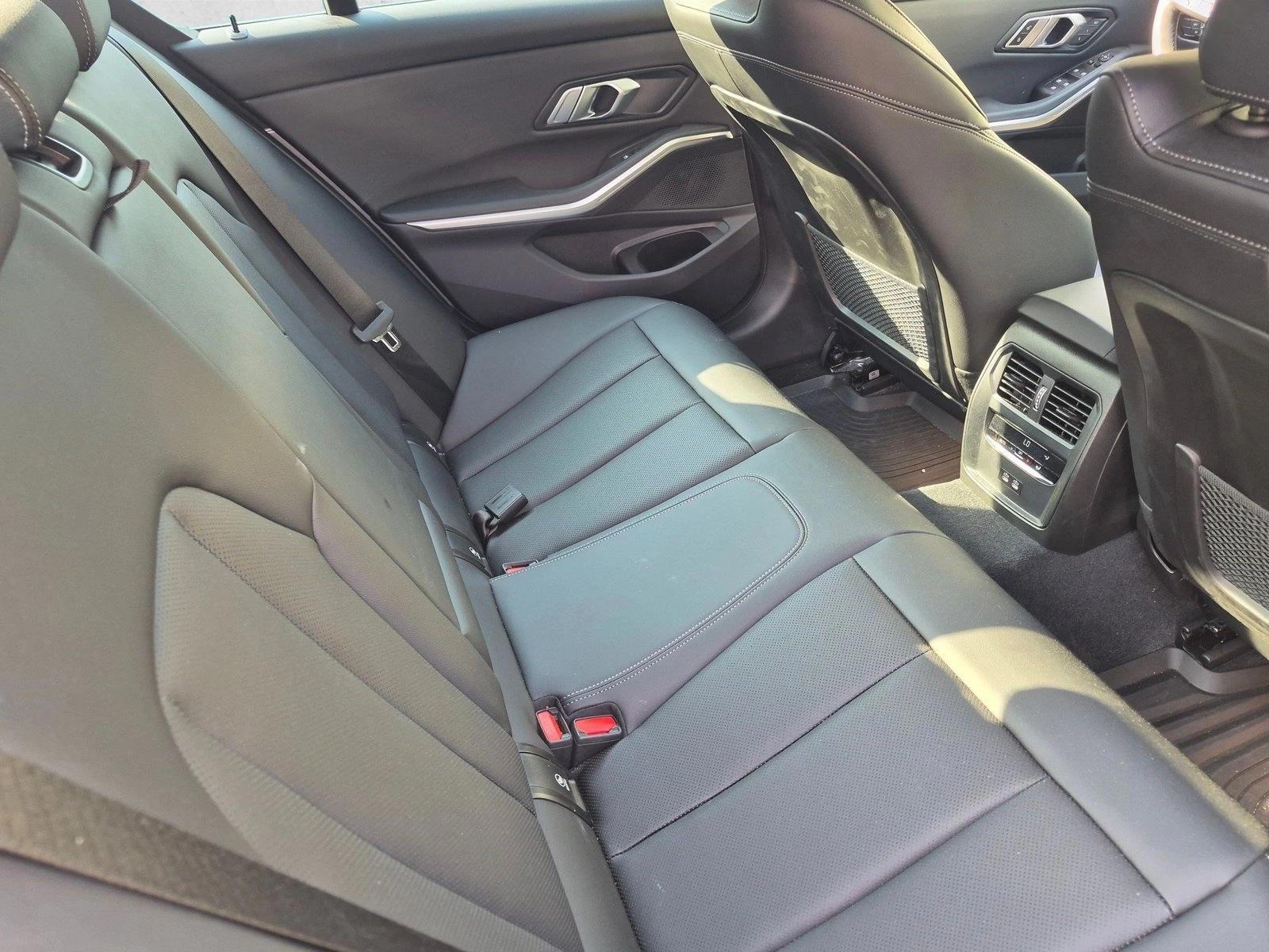 2023 BMW 3 Series 330i - Photo 19