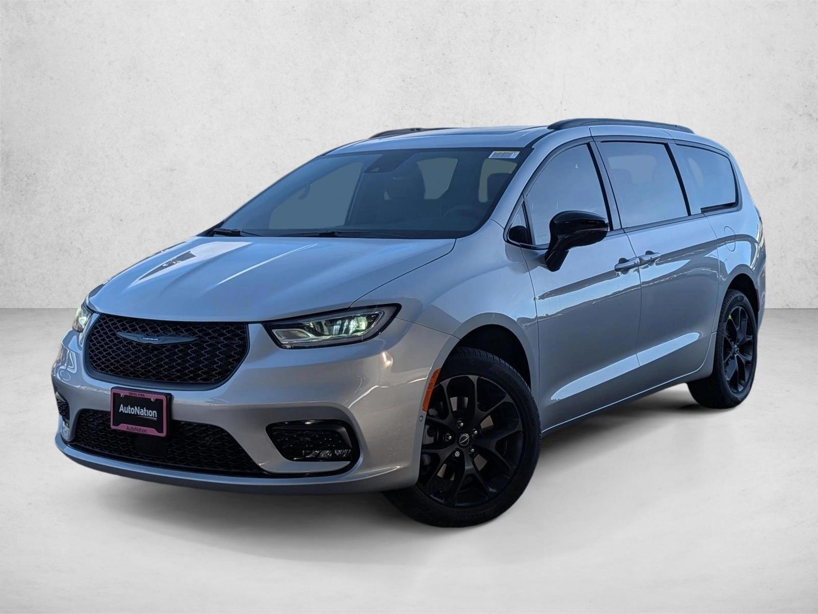 Thumbnail: 2026 Chrysler Pacifica - 1
