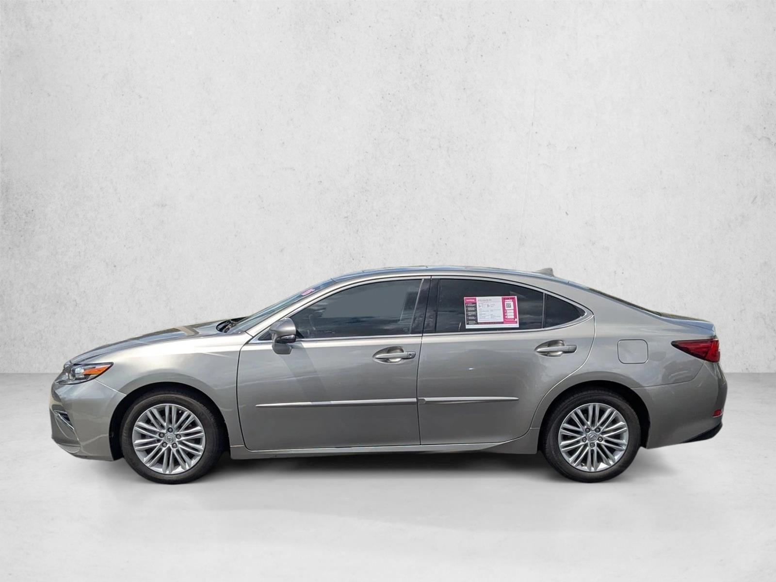 Thumbnail: 2016 Lexus ES - 2