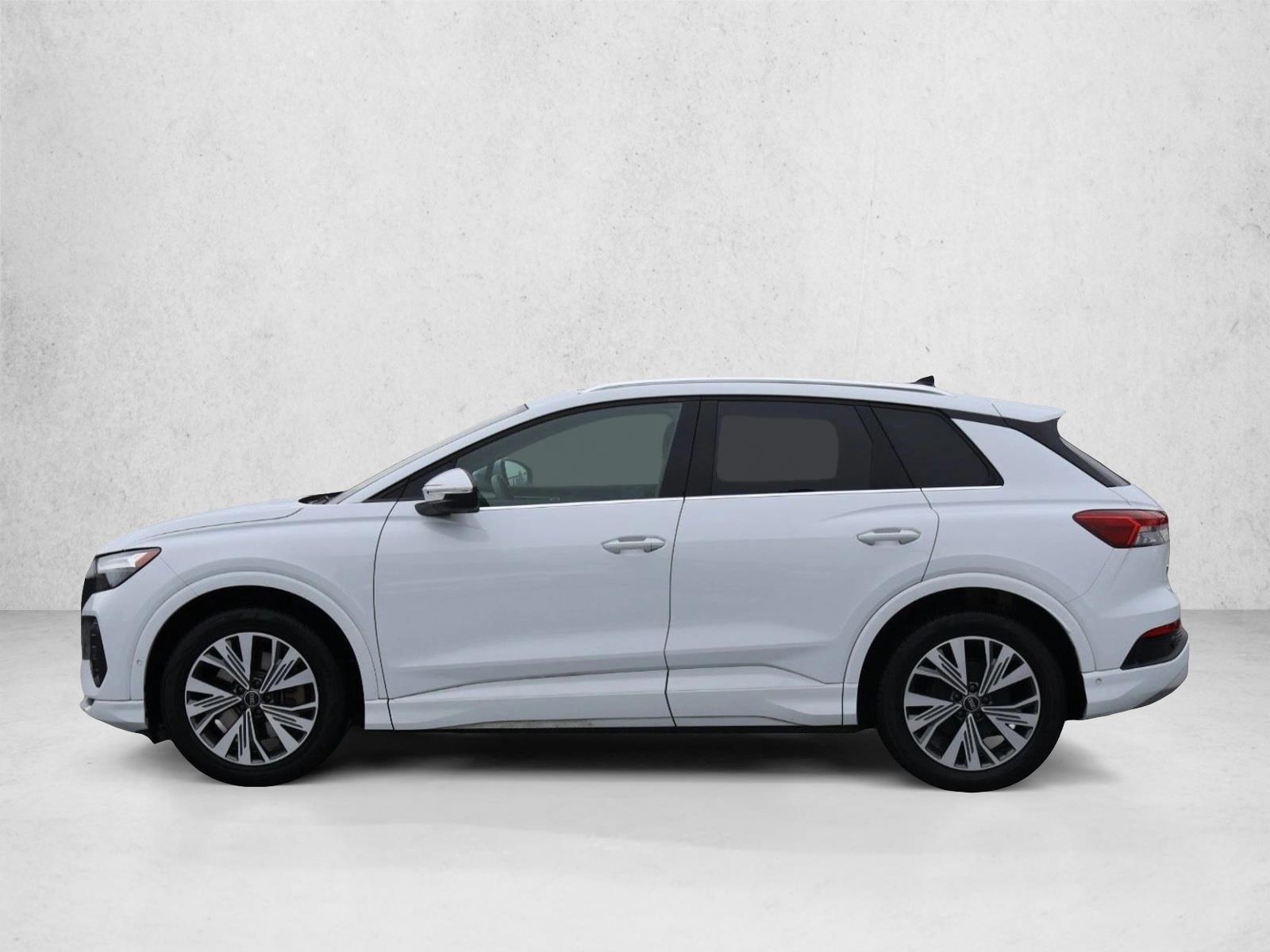 Thumbnail: 2023 Audi Q4 e-tron - 2