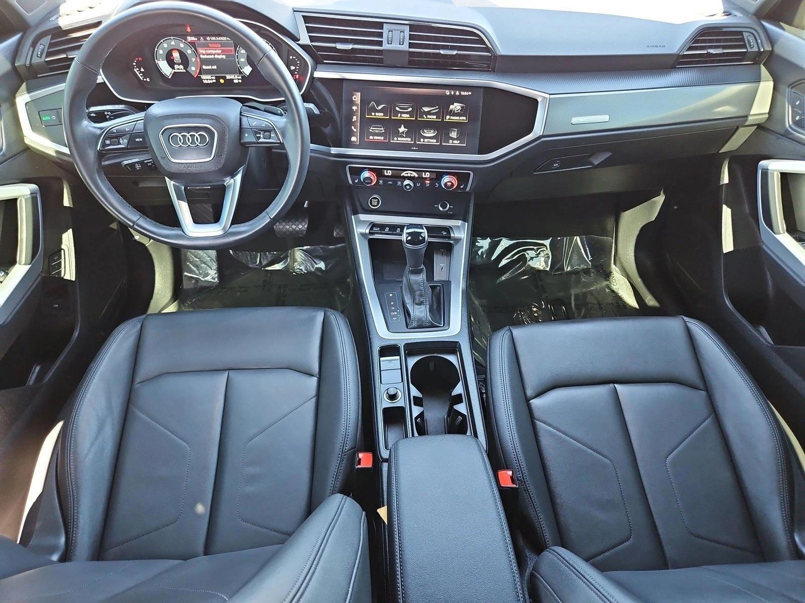 Thumbnail: 2024 Audi Q3 - 3