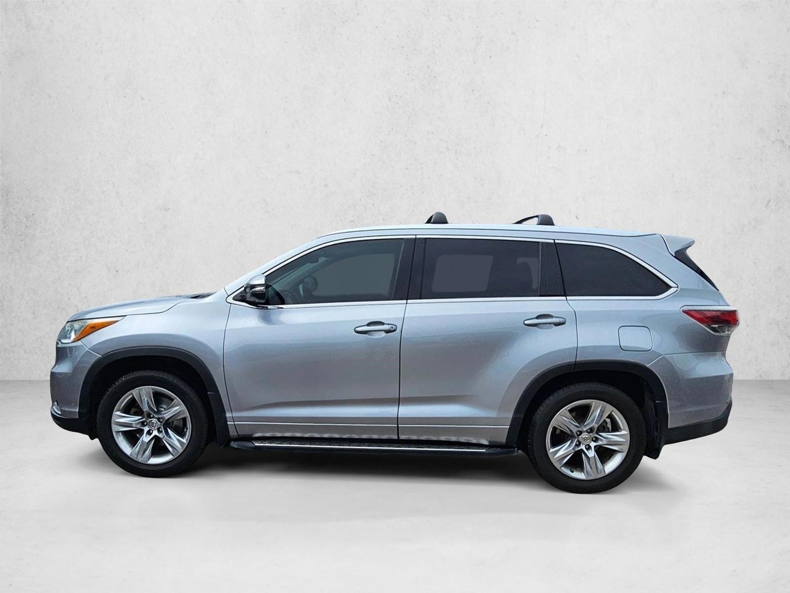 Thumbnail: 2015 Toyota Highlander - 2